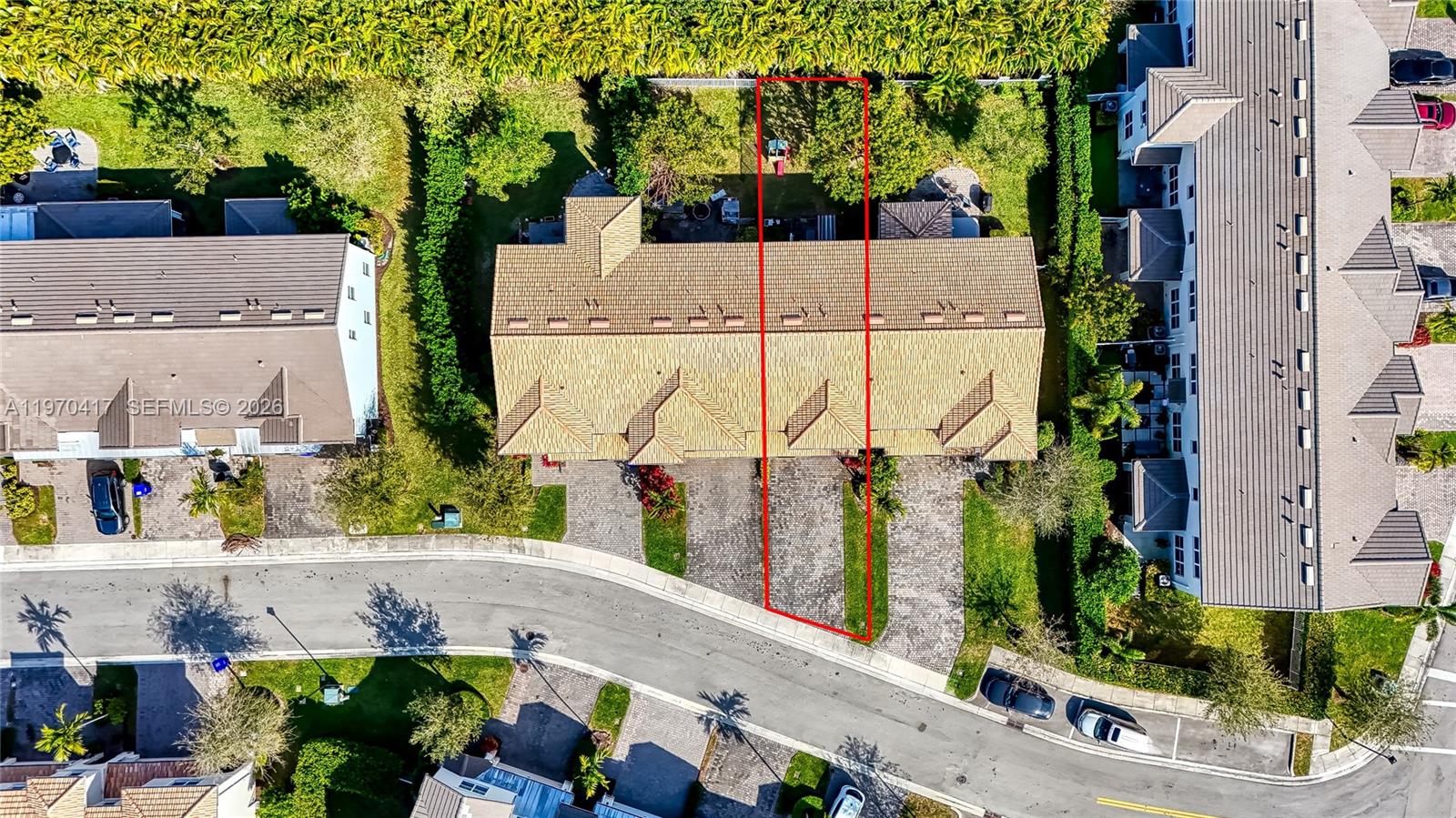 HILLCREST COUNTRY CLUB SO - Residential