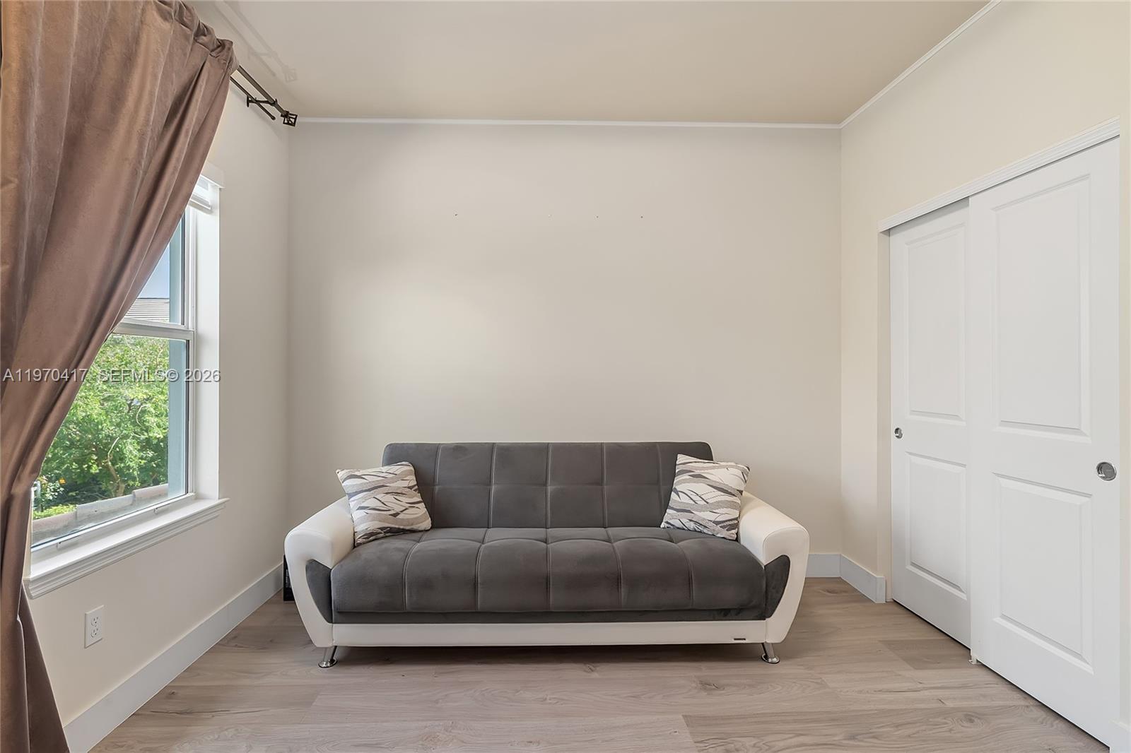 HILLCREST COUNTRY CLUB SO - Residential