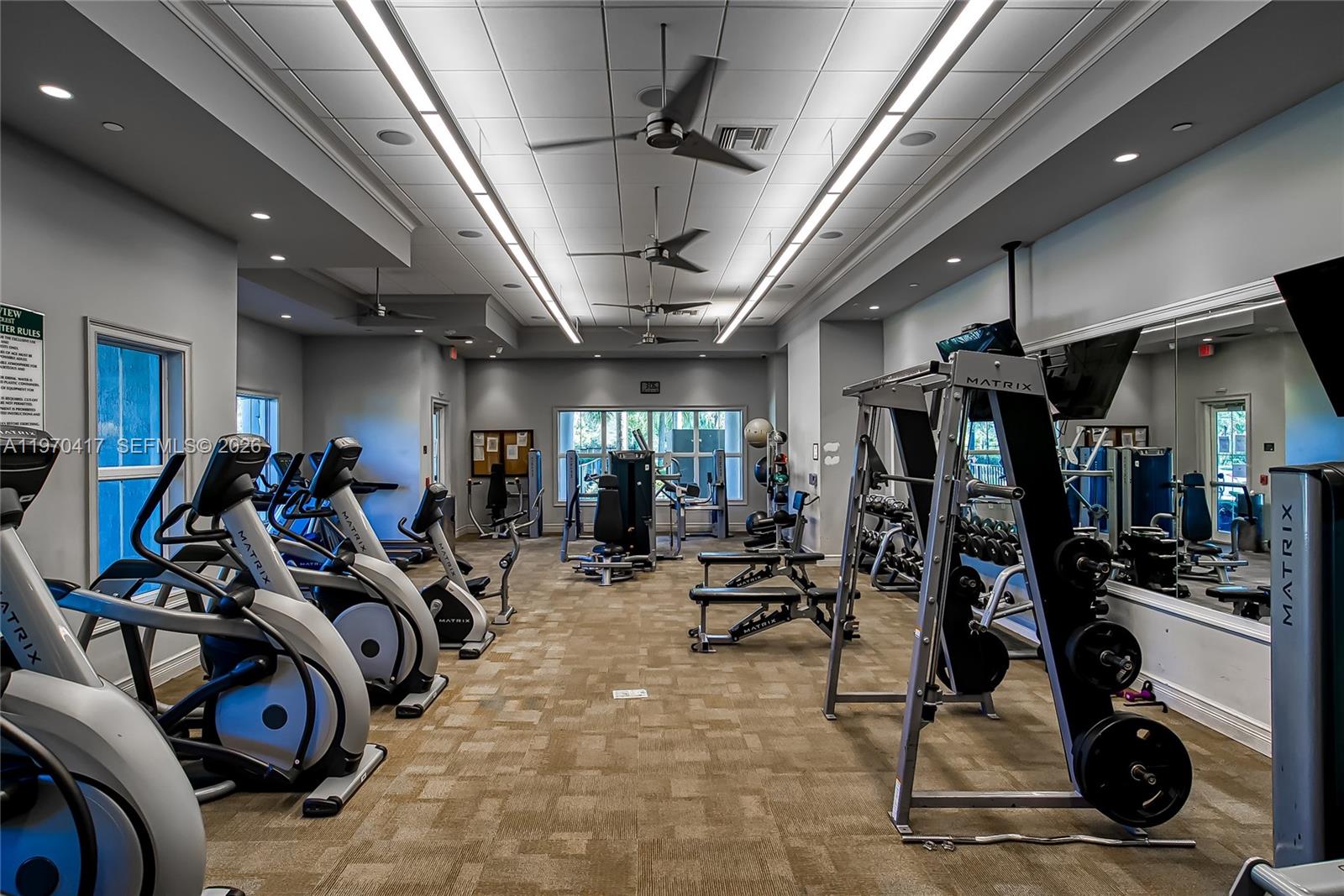 HILLCREST COUNTRY CLUB SO - Residential