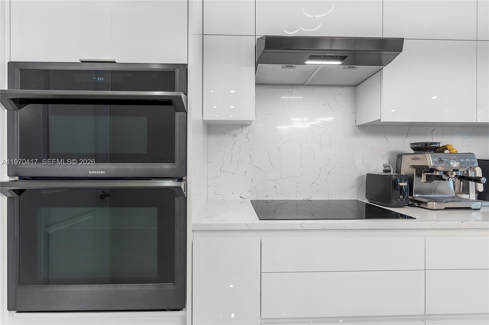 HILLCREST COUNTRY CLUB SO - Residential