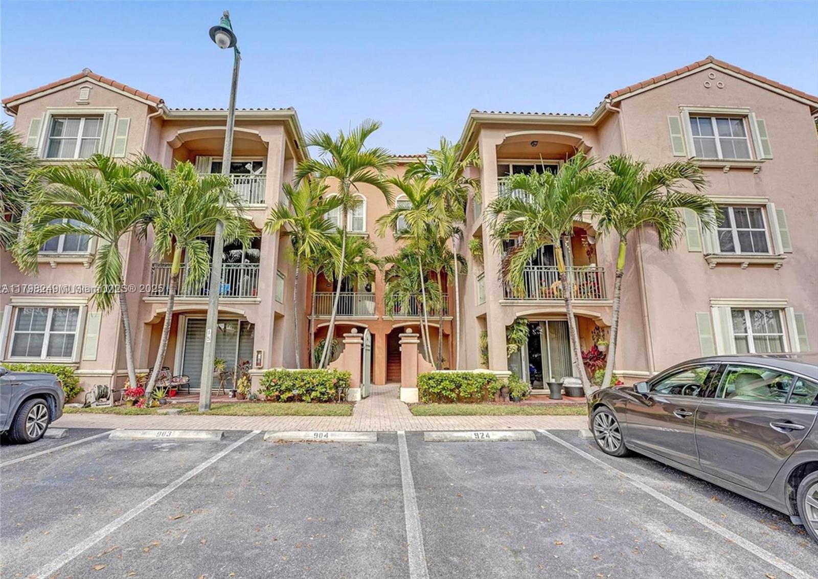 Rental Property at 6630 Nw 114th 1503, Doral, Miami-Dade County, Florida - Bedrooms: 2 
Bathrooms: 3  - $2,475 MO.