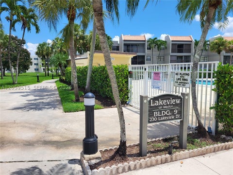Photo of 230 Lakeview Dr #207, Weston, FL 33326 (MLS # A12059515)