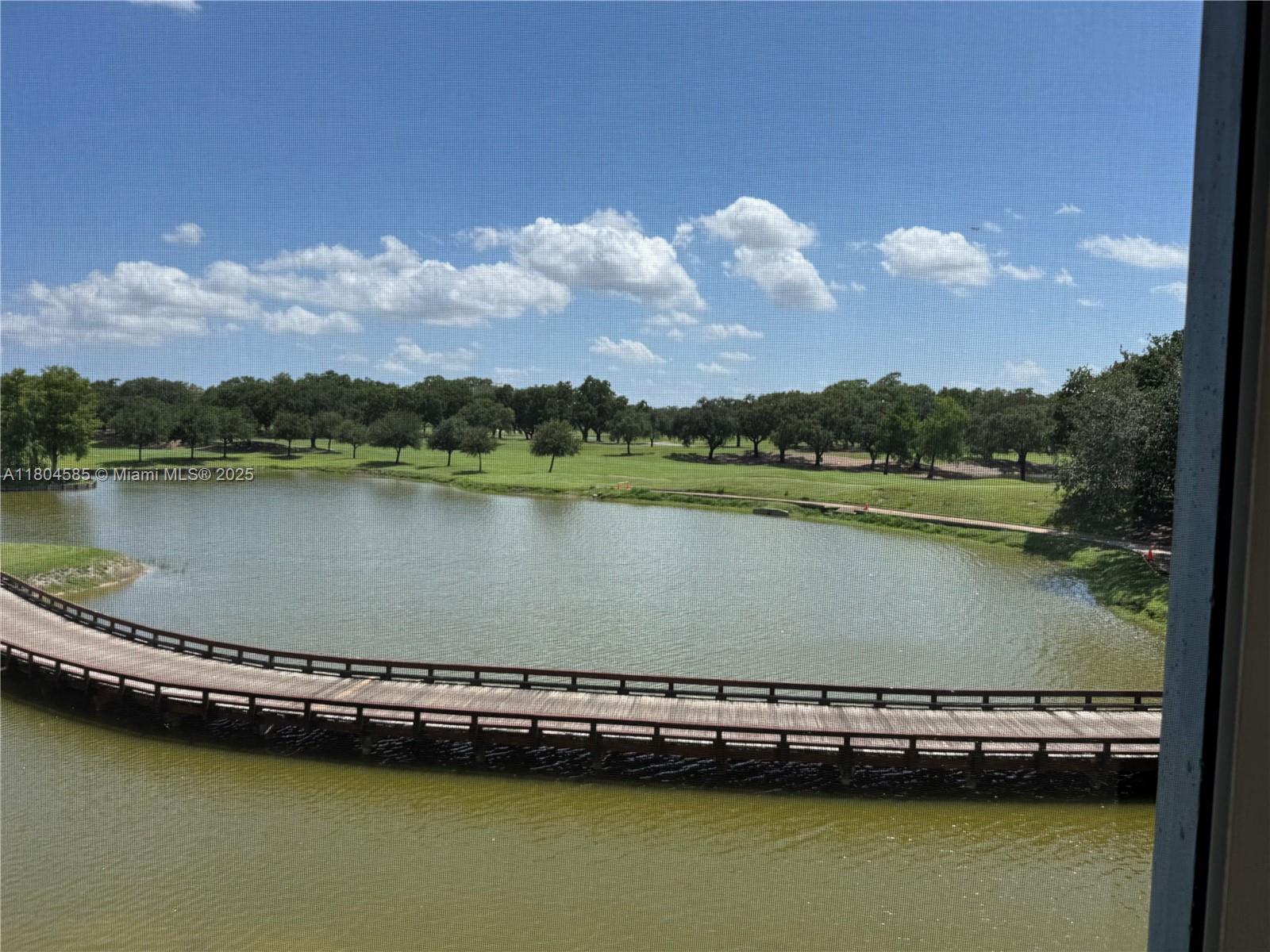 3001 W Rolling Hills Cir 305
