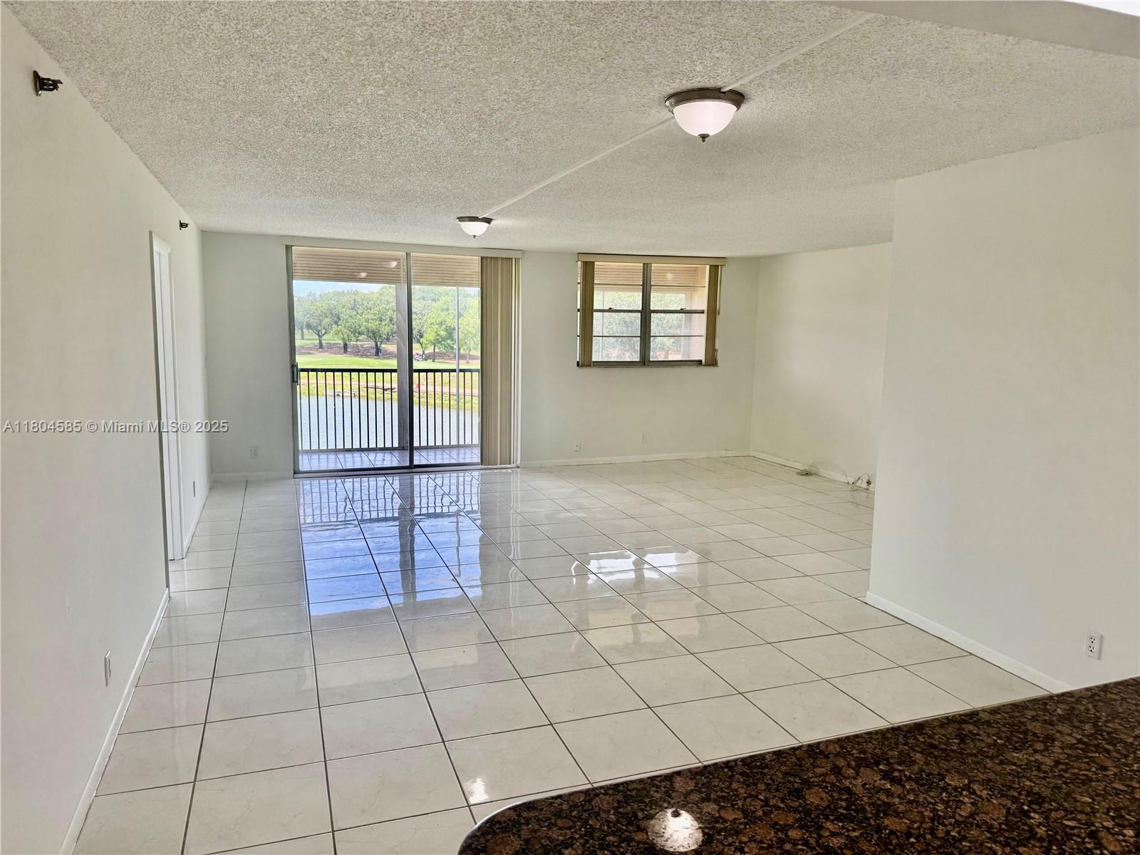 ROLLING HILLS GOLF AND - Residential Lease