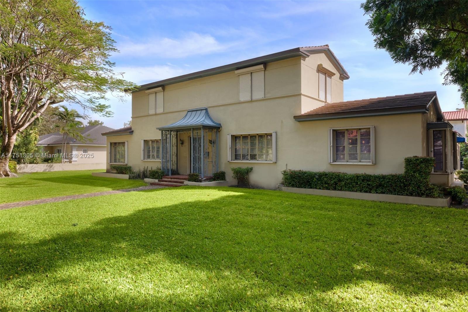 3015 Granada Blvd