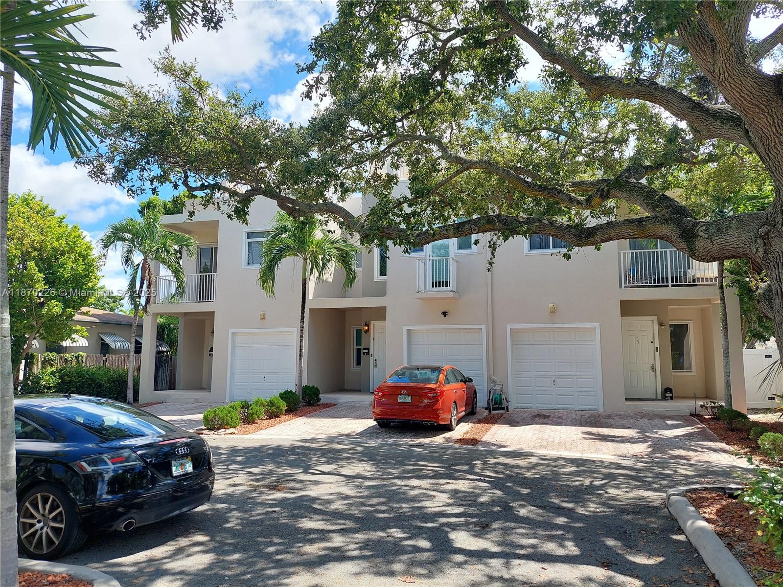 Modern and beautifully updated townhouse in Hollywood Lakes area. This 3 bedroom, 2.5 bath home features granite countertops, stainless steel appliances, travertine floors, and contemporary finishes throughout make it ideal for comfortable living.
10-foot ceilings on the main level and 9.5-foot ceilings upstairs, the home feels spacious and open. The master bedroom is exceptionally large, and the property is clean and well-maintained. Parking includes a 1 car garage plus 2 additional spaces in front.
Enjoy a private backyard patio for relaxing or entertaining. Walking distance to downtown restaurants, ArtsPark, and food truck events. Just a bike ride to the beach and minutes from Gulfstream Park, Fort Lauderdale Airport, and Aventura Mall. Fast access to I-95.