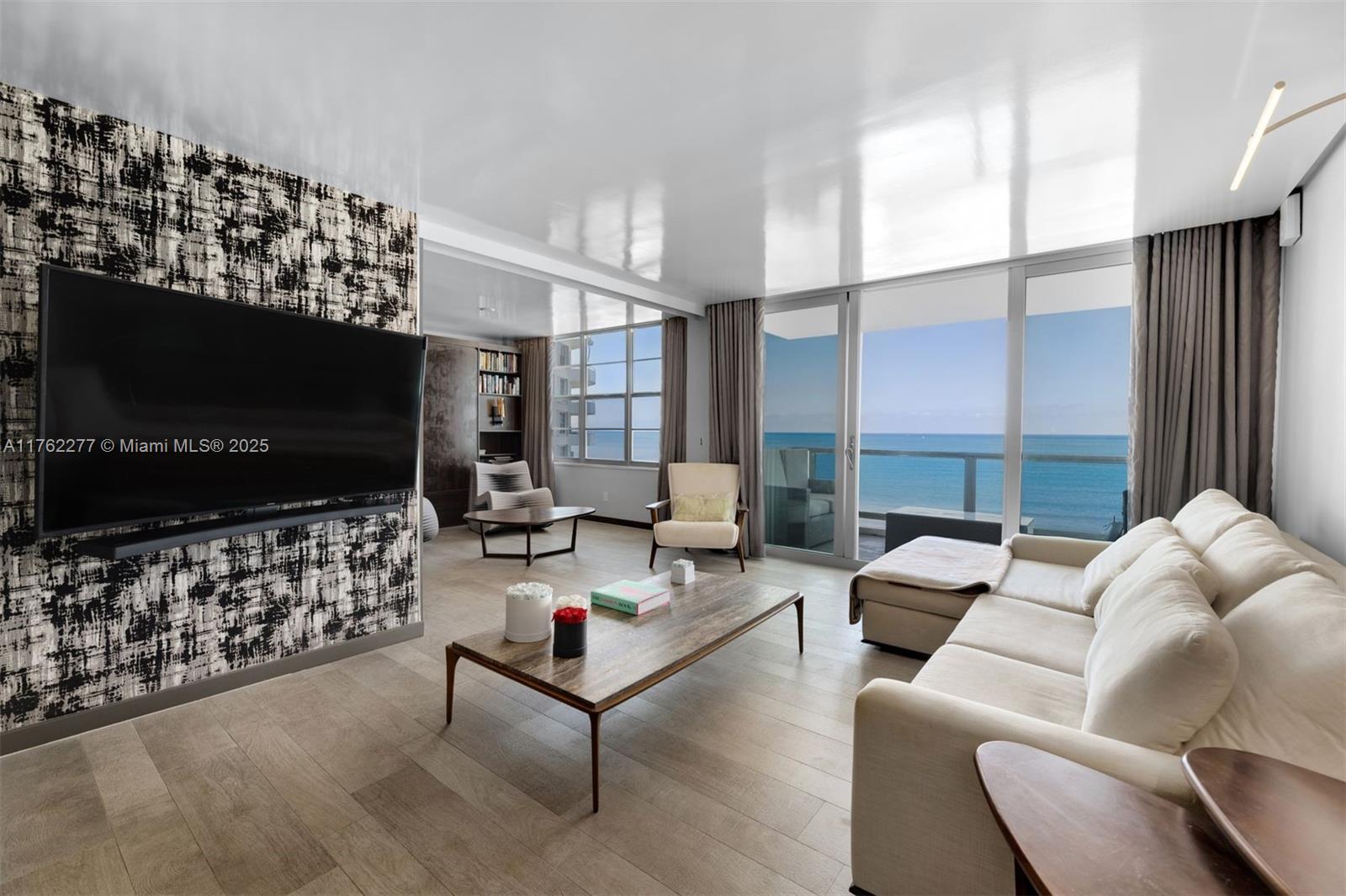 5151 Collins Ave 1519