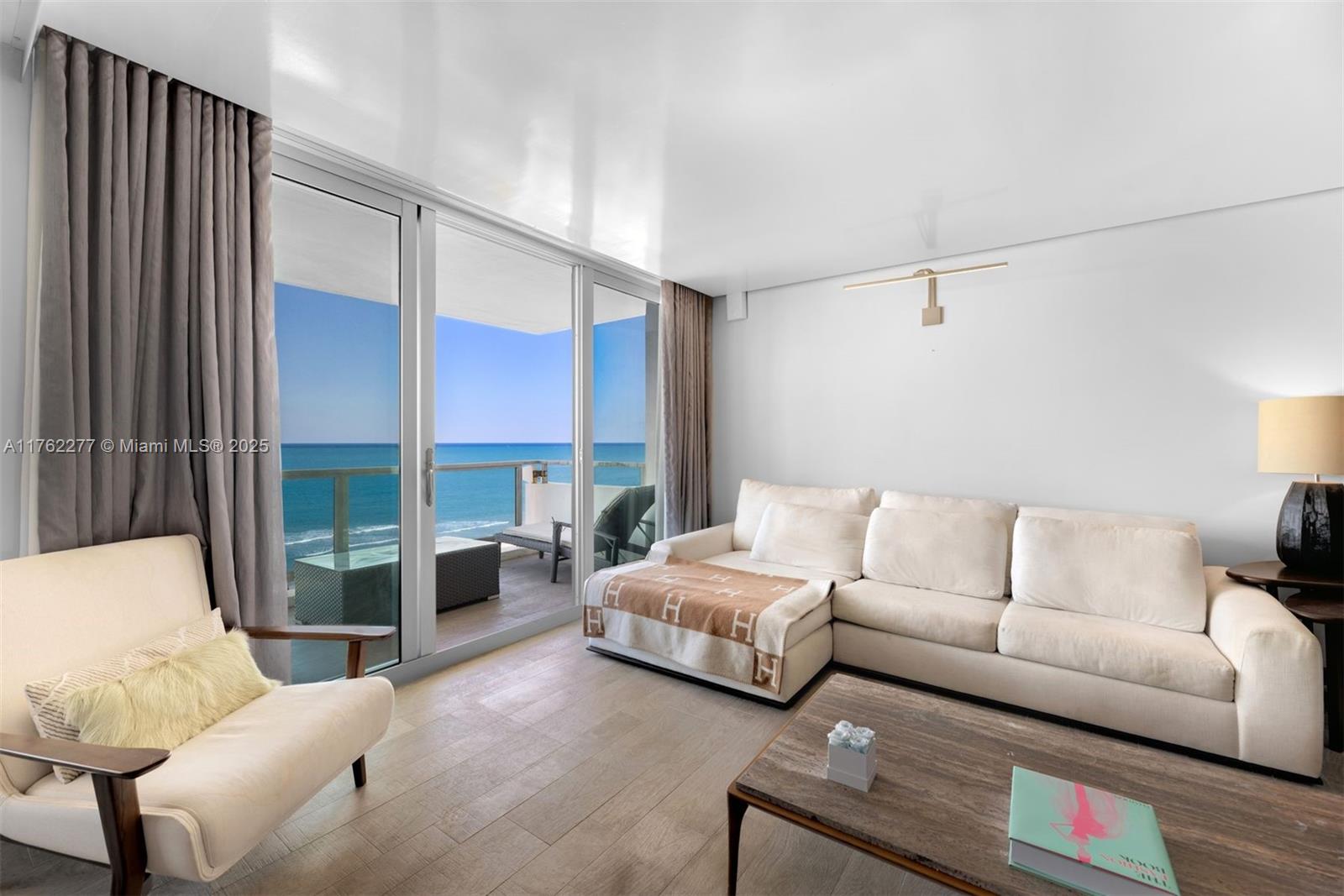 5151 Collins Ave 1519
