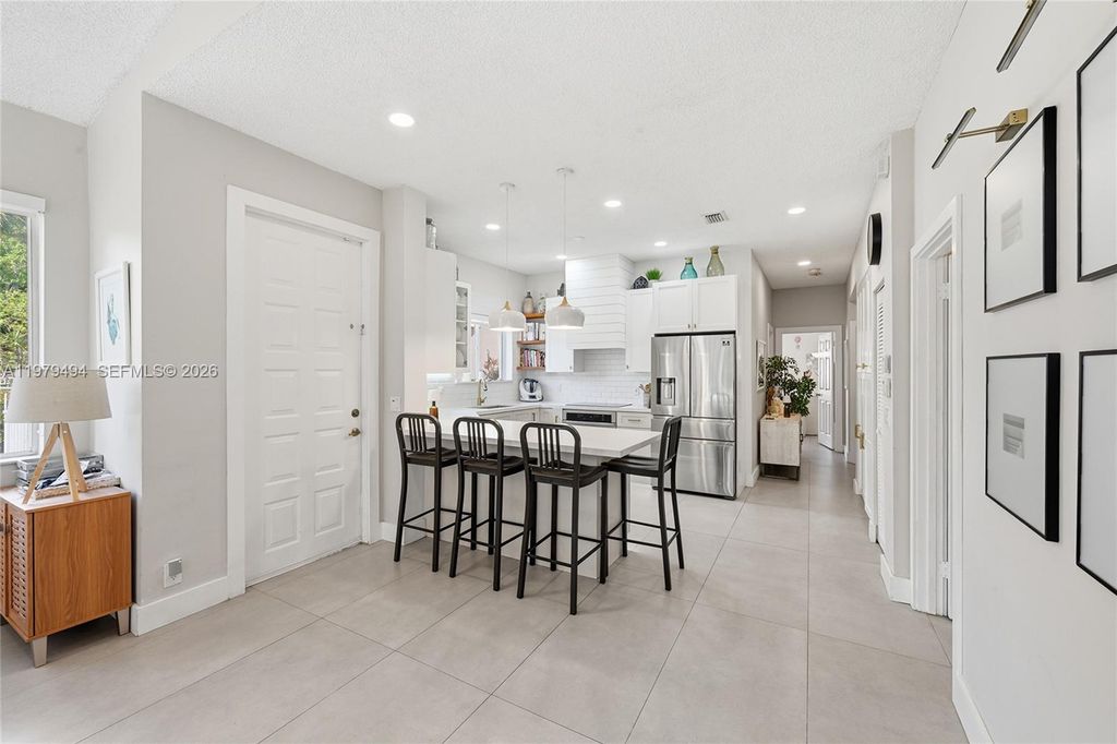 Photo of 1166 SW 158th Way #4-6, Pembroke Pines, FL 33027 (MLS # A11979494)