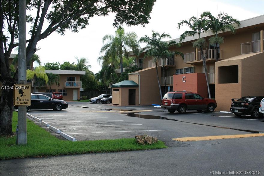Spacious 2 bed/2.5 bath condo located on the second floor, features tiled floors throughout, 2 balconies, 2 assigned parking spaces, Brand New TRANE AC unit and washer/dryer on site.
Community Pool - Located in West Kendall at Sunrise at Sunset View Condominiums - Close to good schools, Shopping Centers, Baptist Hospital and much more. Ready to move in after 07/24/2018. Call or Text LA.