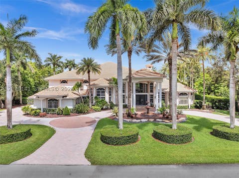 Photo of 3828 Pine Lake Dr, Weston, FL 33332 (MLS # A12070141)