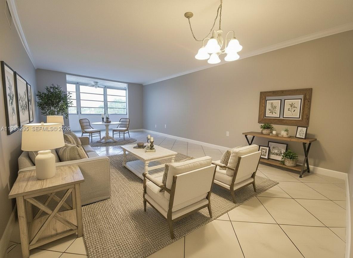 SOMERSET AT LAUDERDALE LA - Residential