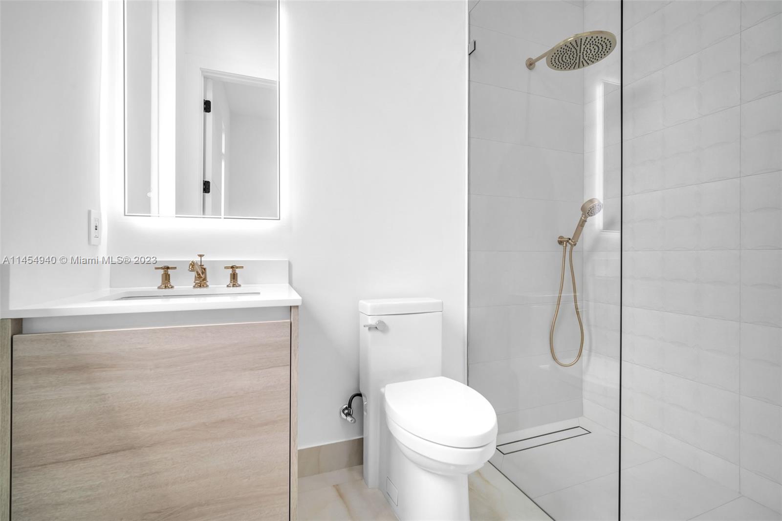 KILLIAN OAKS - Residential