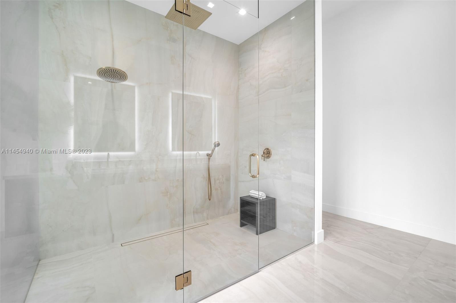 KILLIAN OAKS - Residential