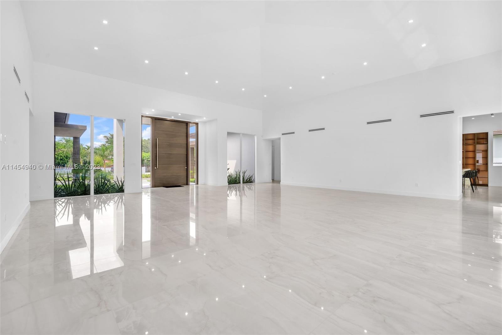 KILLIAN OAKS - Residential