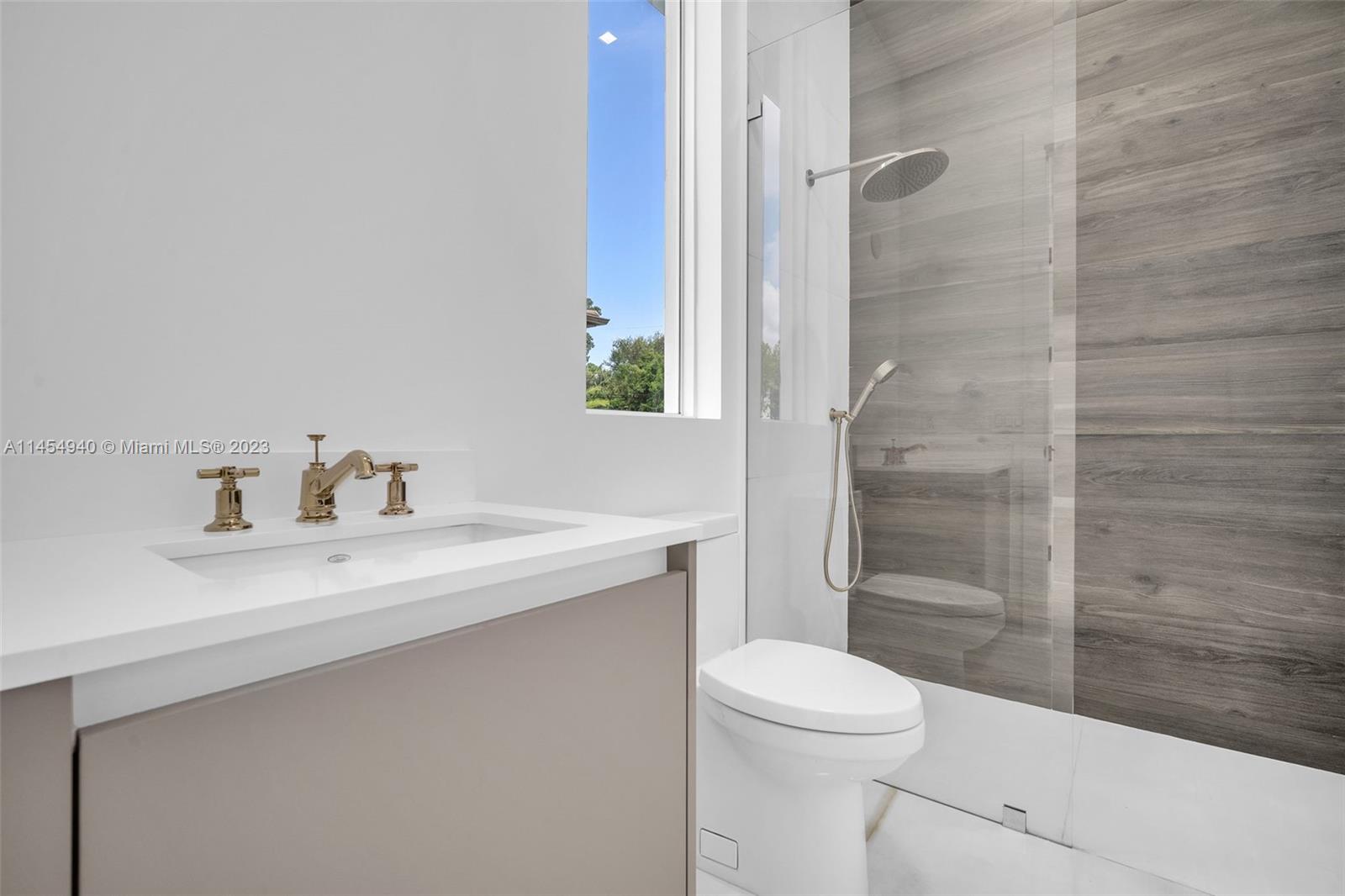 KILLIAN OAKS - Residential