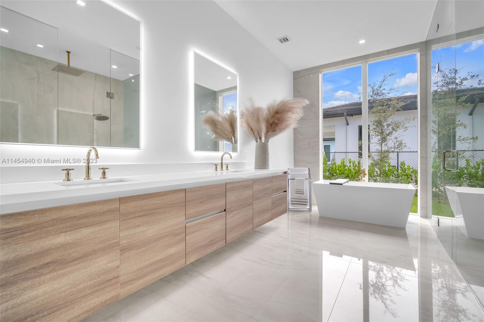 KILLIAN OAKS - Residential