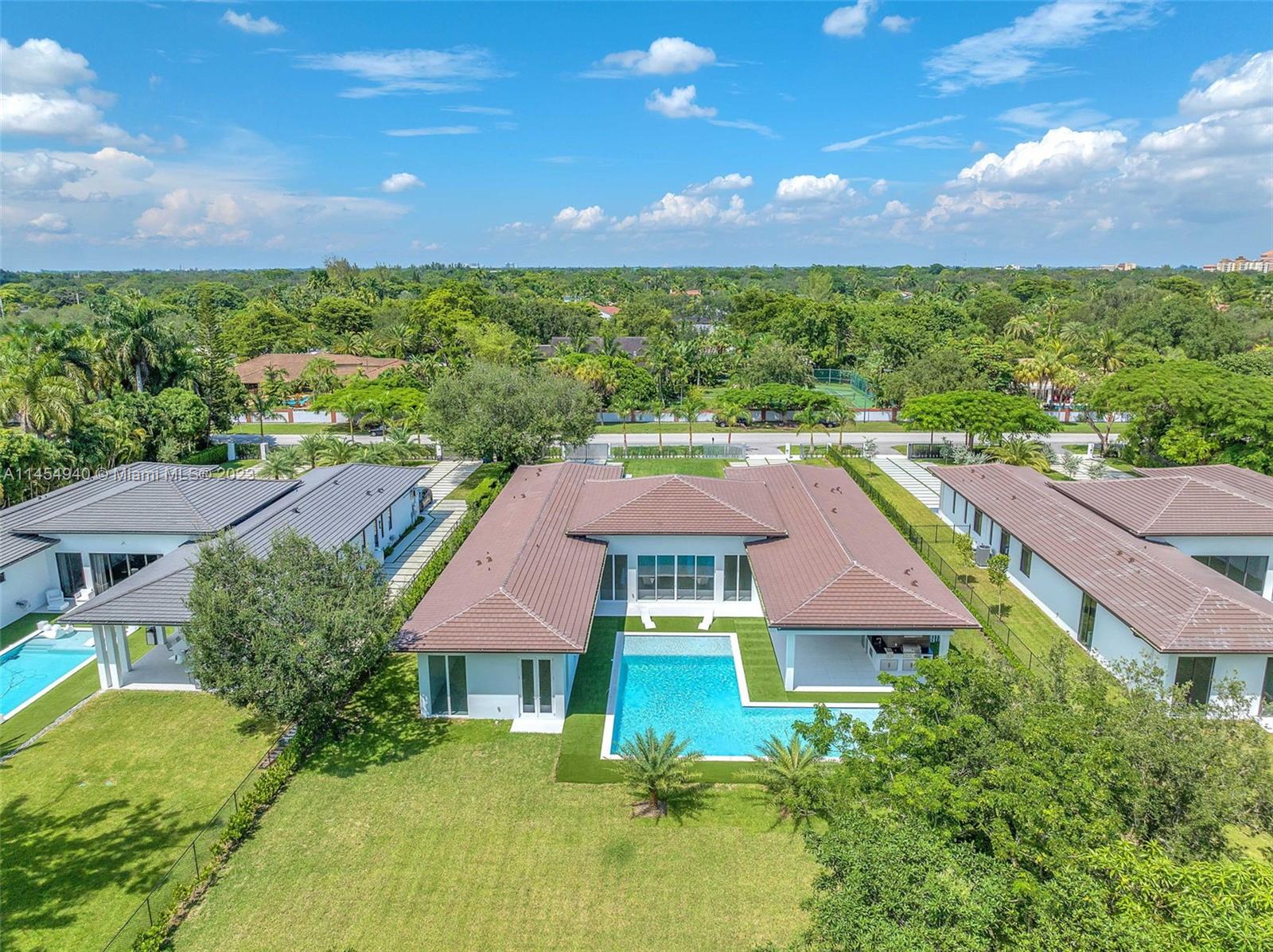 KILLIAN OAKS - Residential