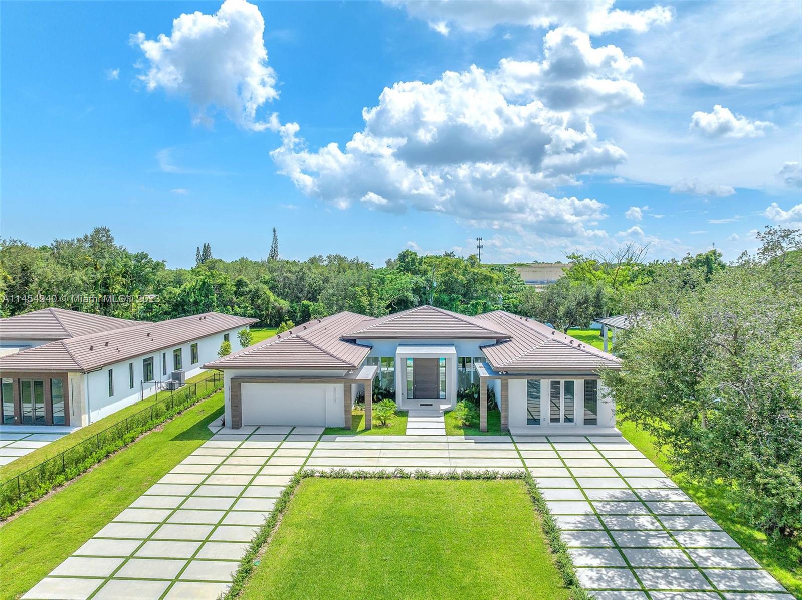 KILLIAN OAKS - Residential