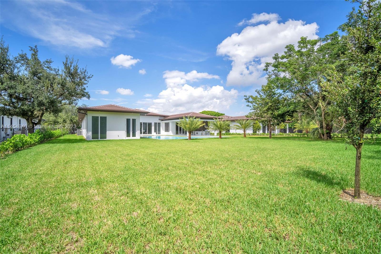 KILLIAN OAKS - Residential