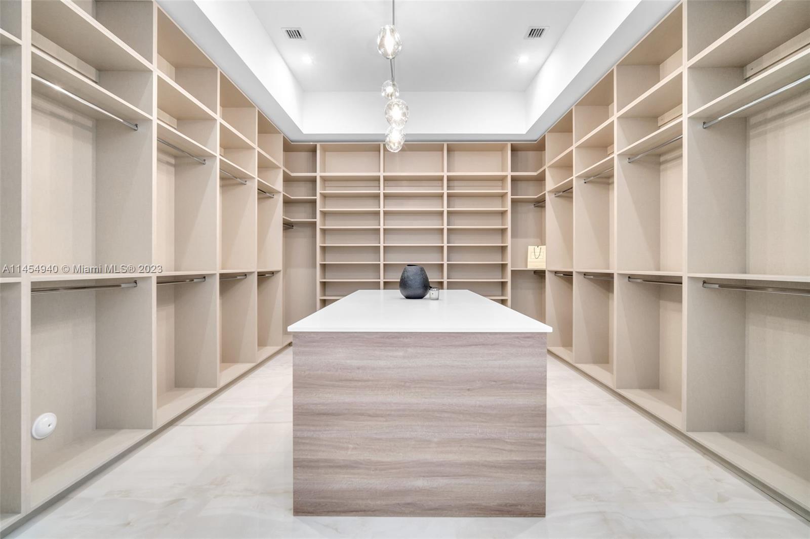 KILLIAN OAKS - Residential