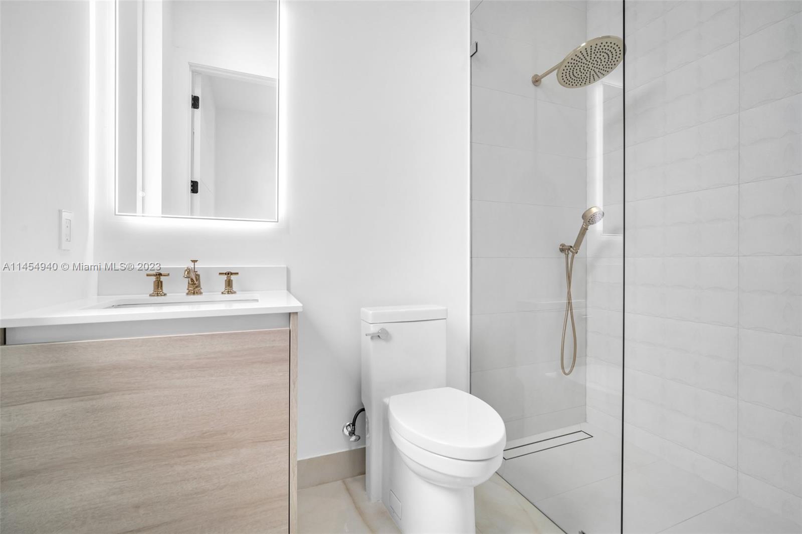 KILLIAN OAKS - Residential