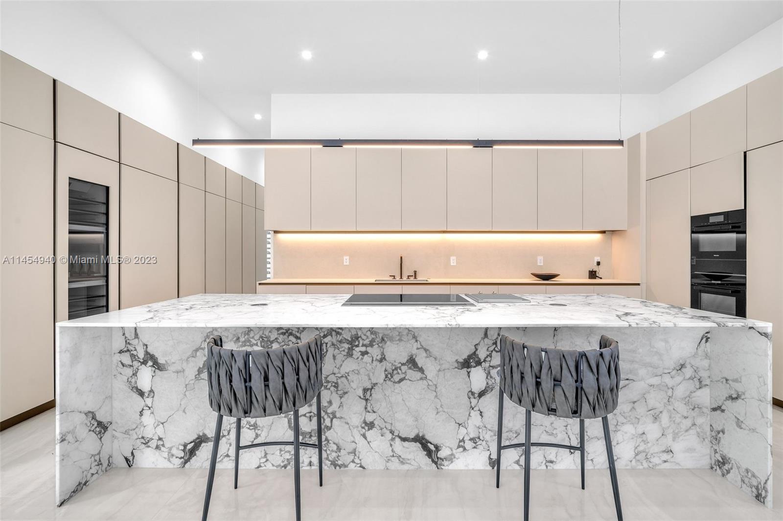 KILLIAN OAKS - Residential