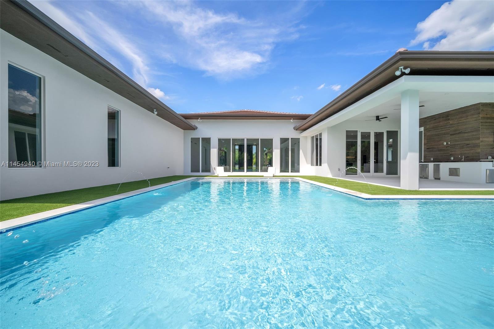 KILLIAN OAKS - Residential