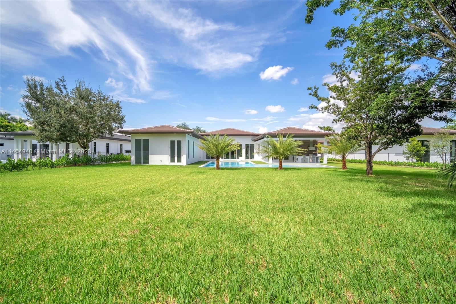 KILLIAN OAKS - Residential