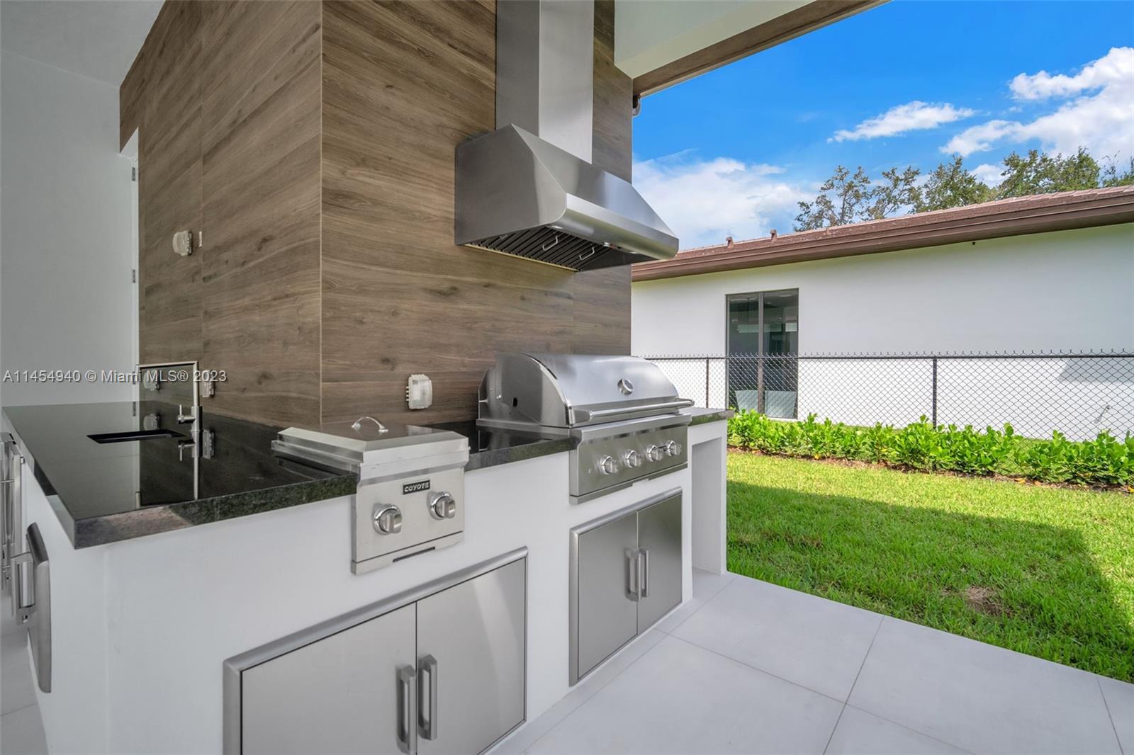 KILLIAN OAKS - Residential