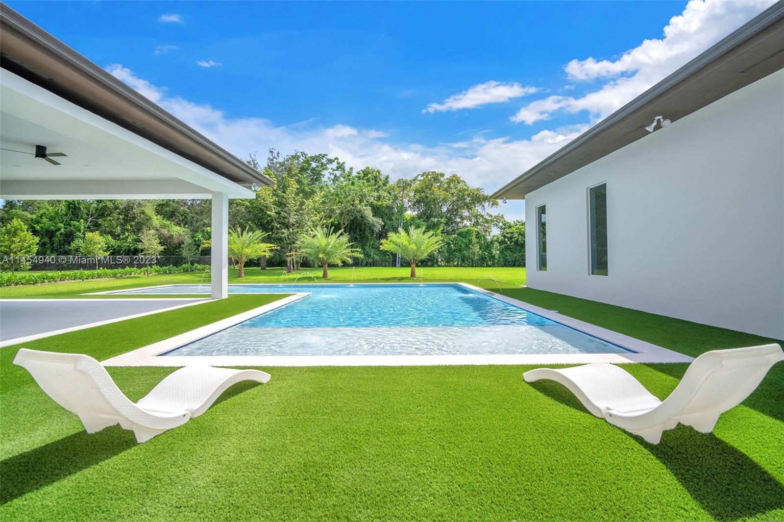 KILLIAN OAKS - Residential