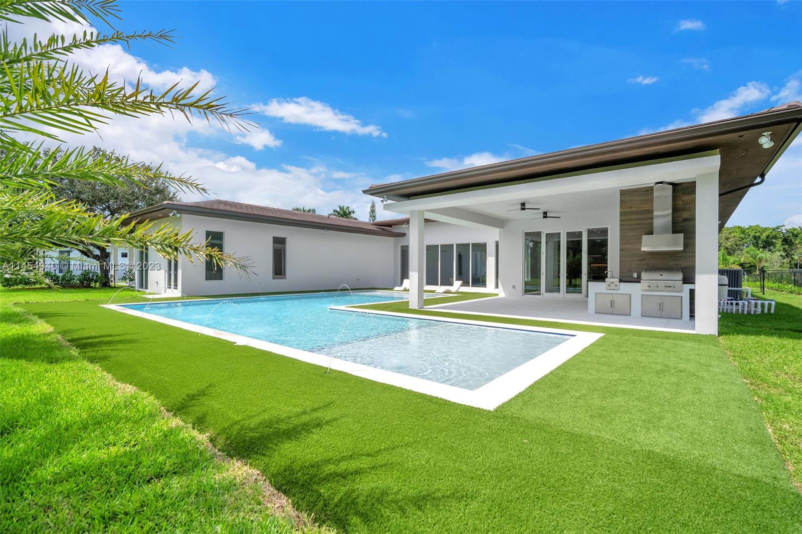 KILLIAN OAKS - Residential