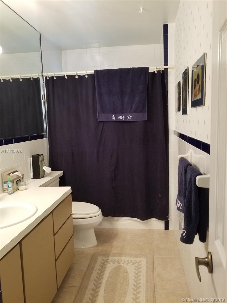 OAKLAND ACRES - Residential