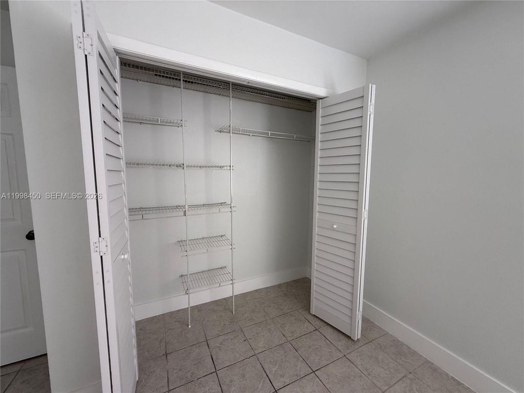 Photo of 155 Lakeview Dr #101, Weston, FL 33326 (MLS # A11998450)