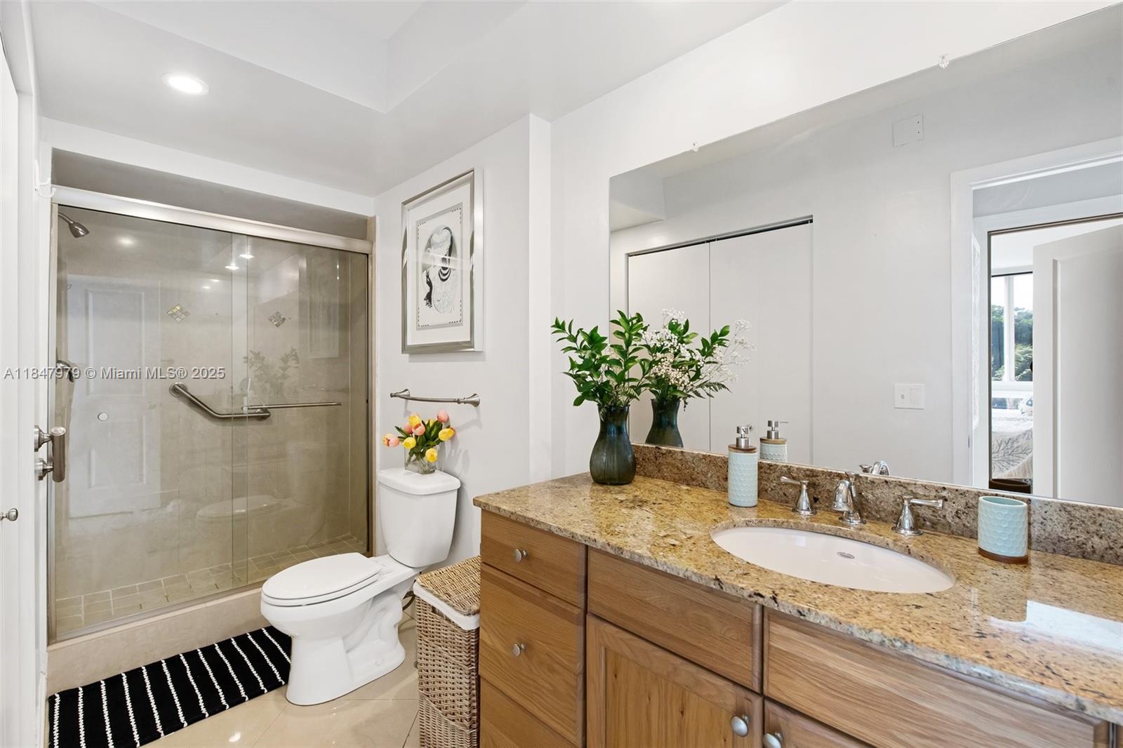 EMBASST TOWERS II INC COND - Residential Lease