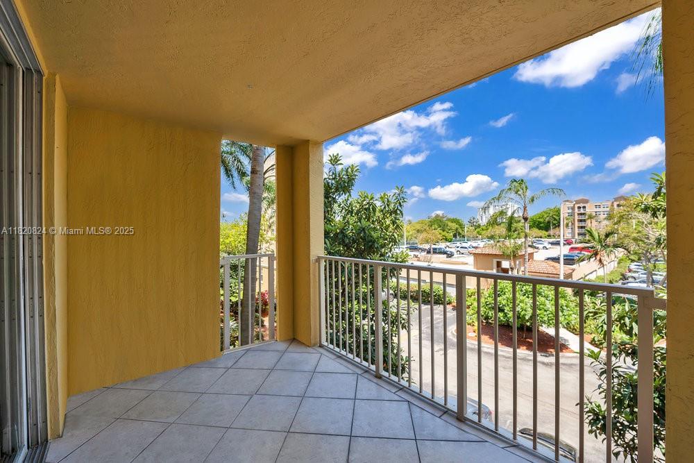 19555 E Country Club Dr 8307