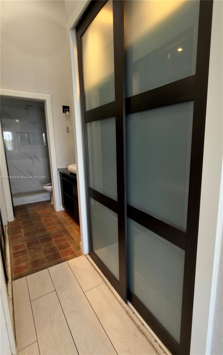 LAKEVIEW CLUB CONDO - Residential Lease