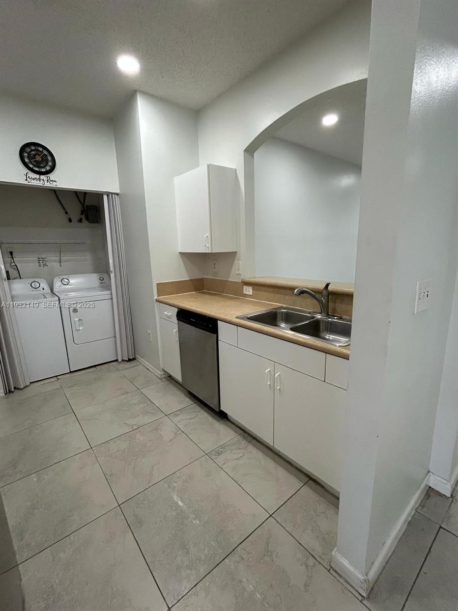 MARBELLA BAY - Residential Lease