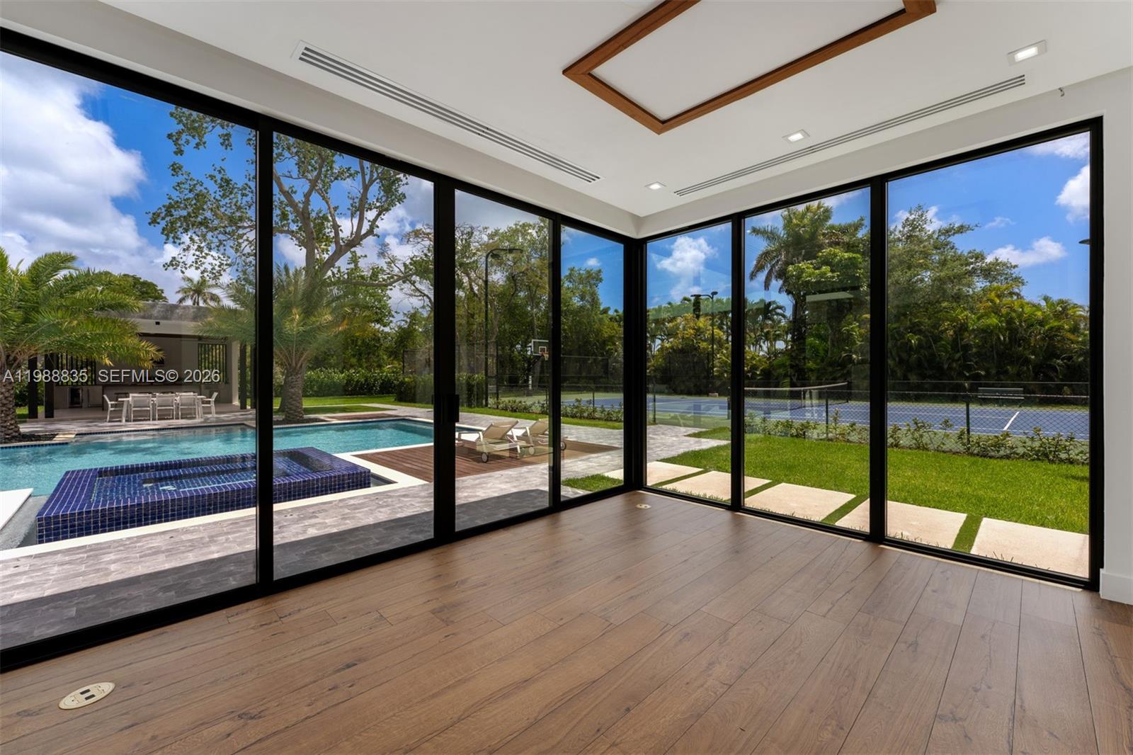 KILLIAN DRIVE ESTATES - Residential