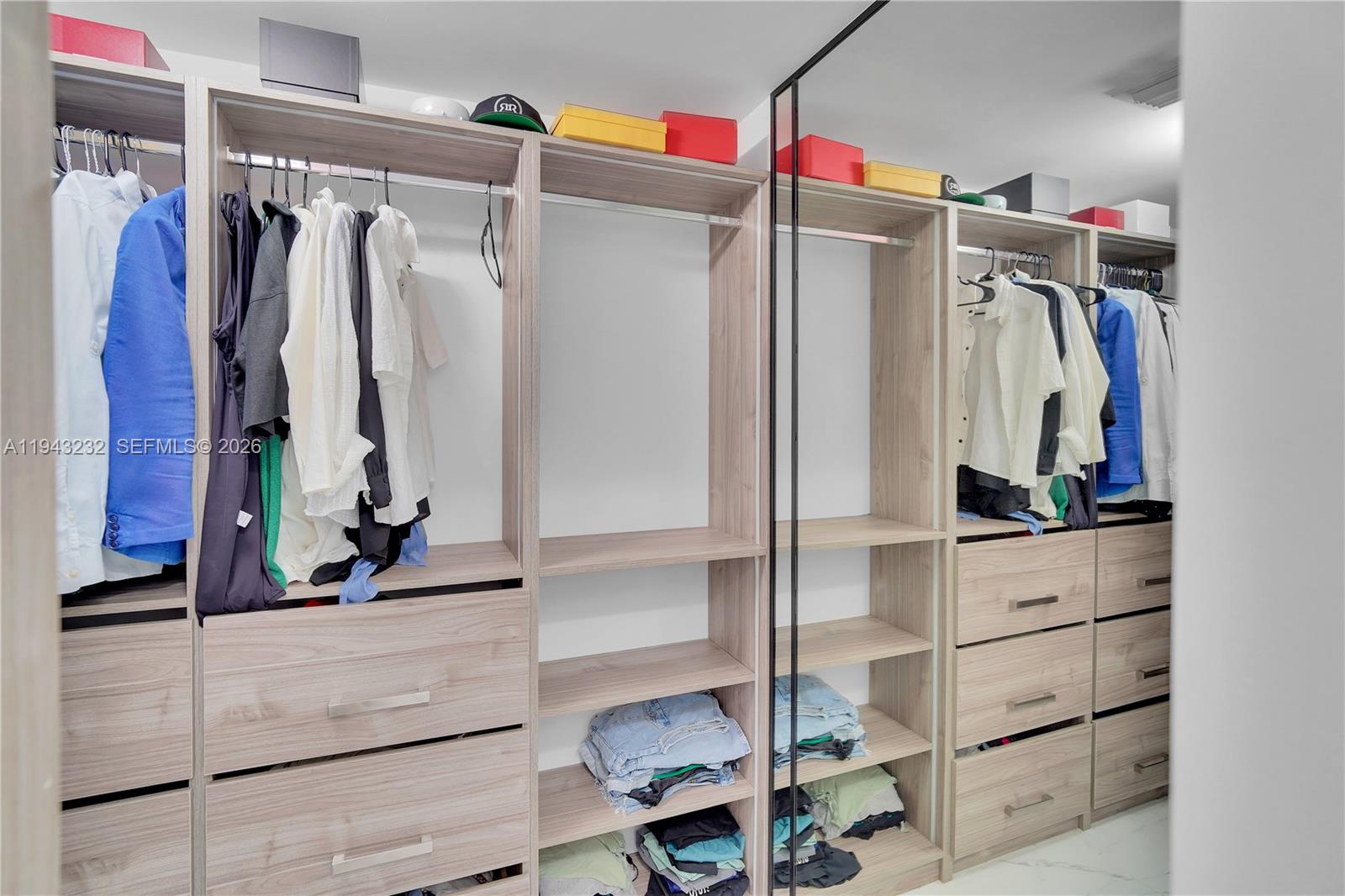 ARIA ON THE BAY CONDO - Residential