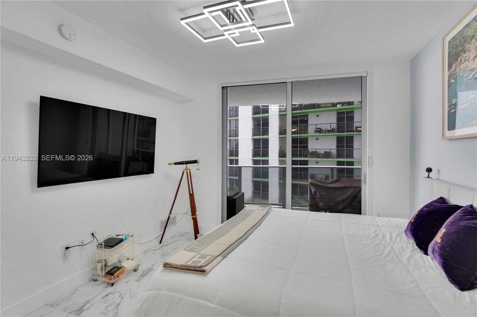 ARIA ON THE BAY CONDO - Residential