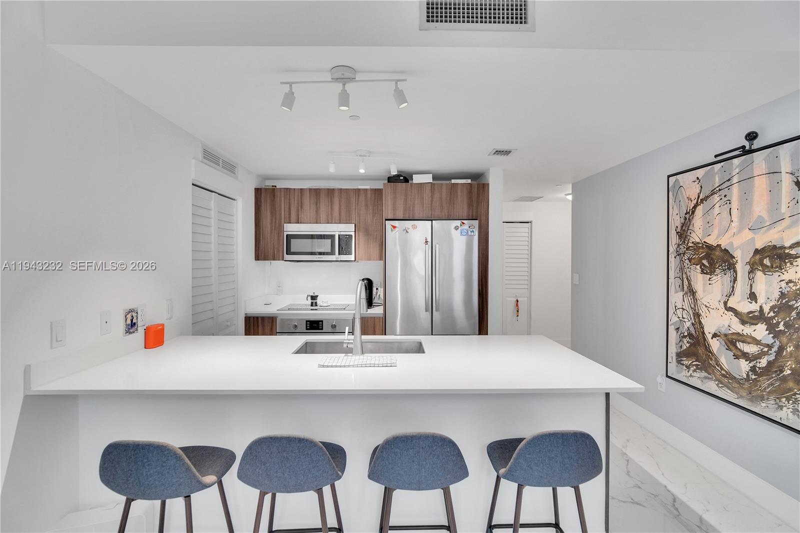 ARIA ON THE BAY CONDO - Residential