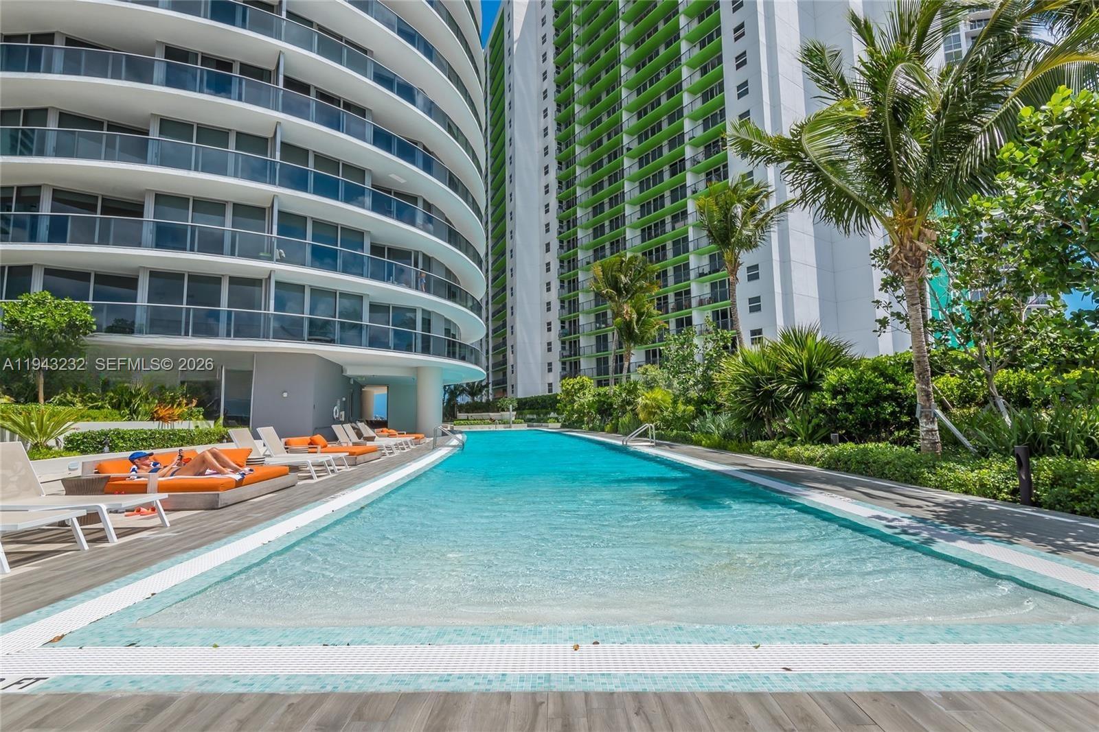 ARIA ON THE BAY CONDO - Residential