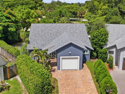Photo of 3913 NW 72nd Ln, Coral Springs, FL 33065 (MLS # A12071494)