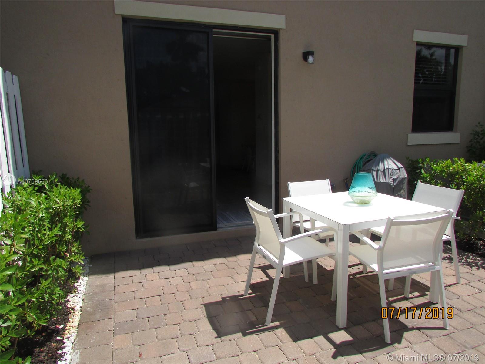 MAGNOLIA TRAILS - Residential Lease
