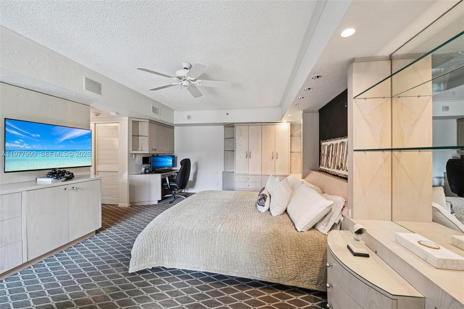 MIZNER COURT CONDO - Residential