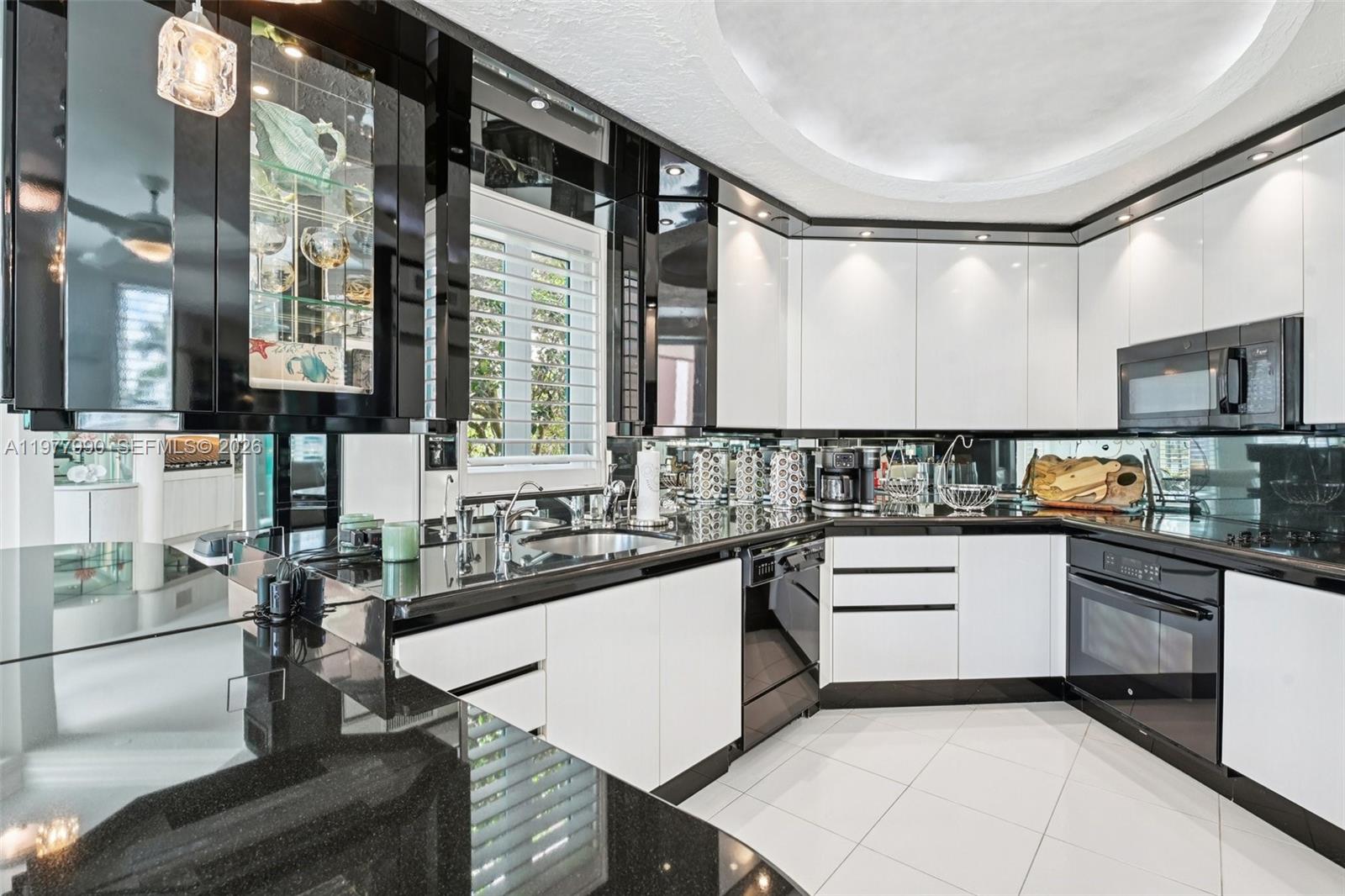 MIZNER COURT CONDO - Residential