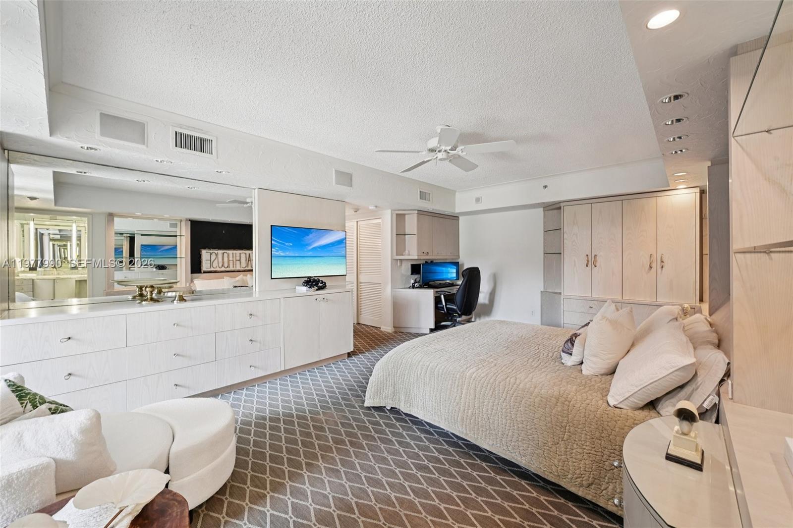 MIZNER COURT CONDO - Residential