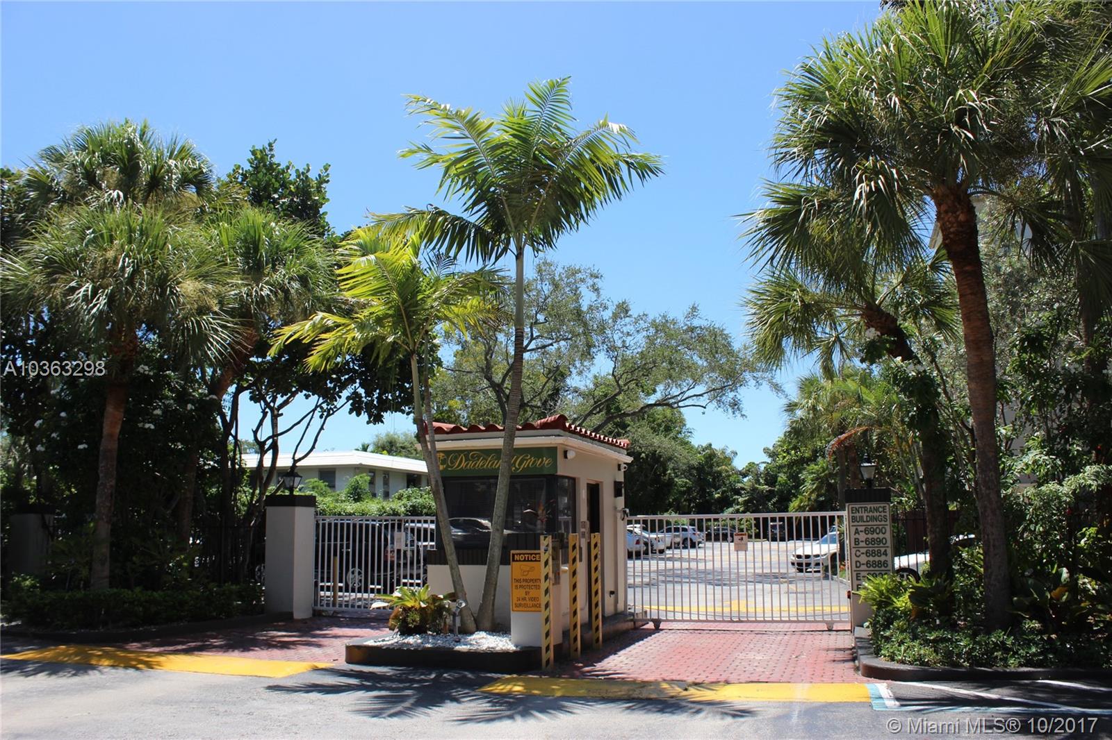 DADELAND GROVE CONDO - Residential