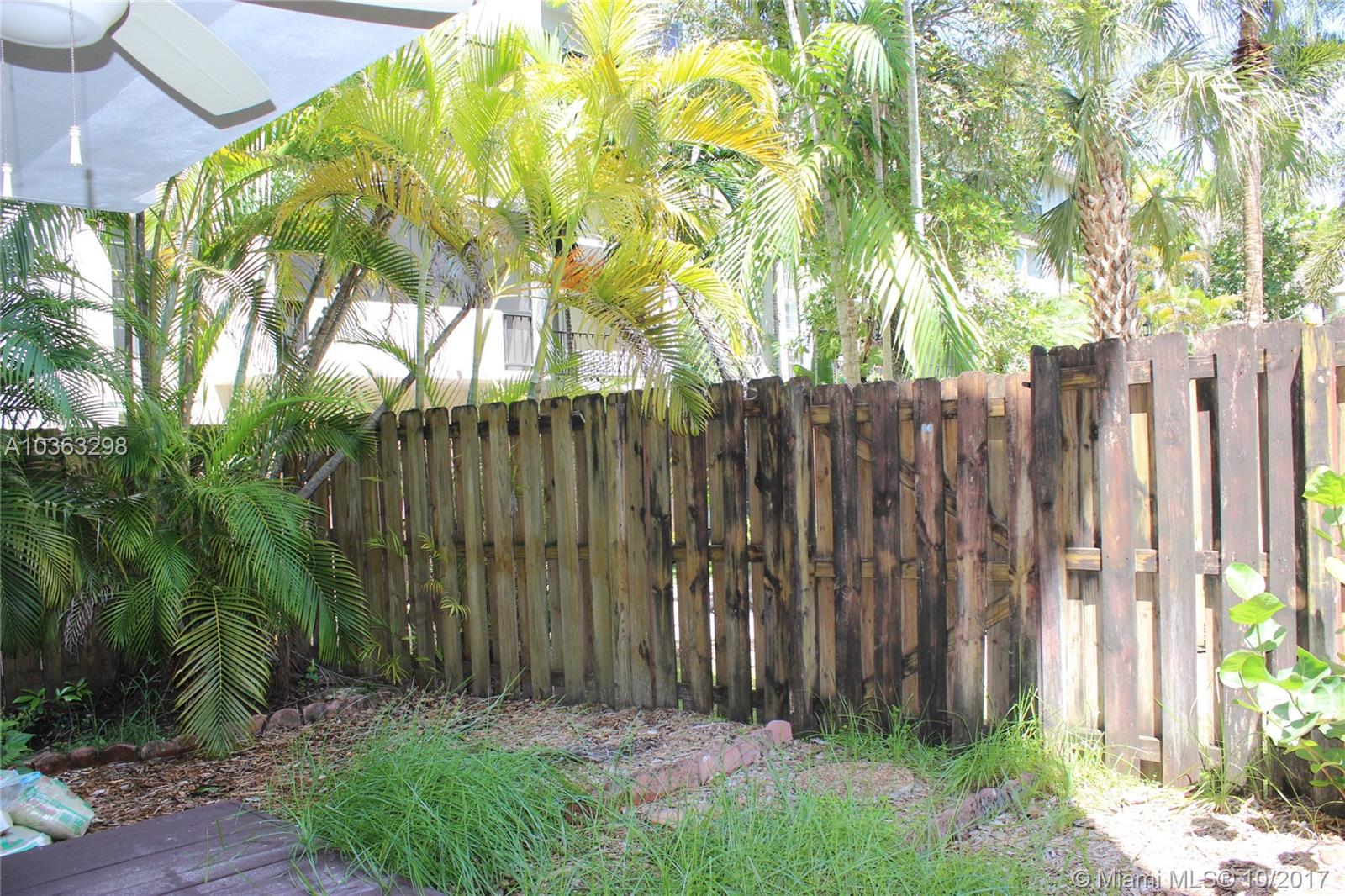 DADELAND GROVE CONDO - Residential